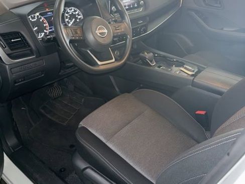 Used 2022 Nissan Rogue S image 35
