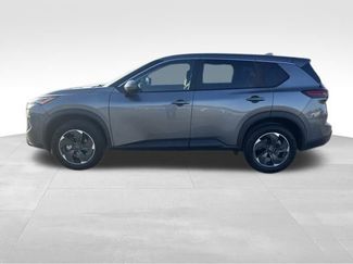 Used 2024 Nissan Rogue SV video 2