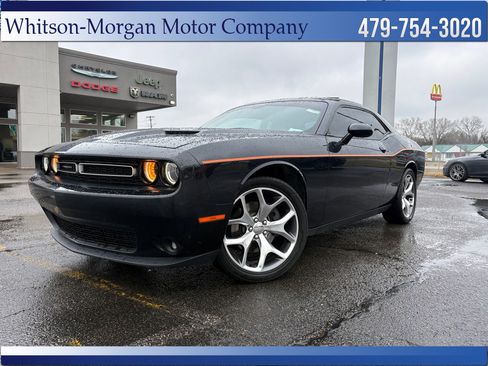 Used 2015 Dodge Challenger SXT Plus image 1