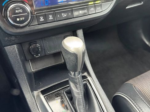 Used 2015 Toyota Corolla S image 26