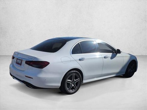 Used 2023 Mercedes-Benz E 350 4MATIC Sedan image 5