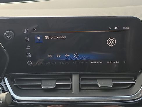 Certified 2025 Chevrolet Trax RS w/ Sunroof Package image 13