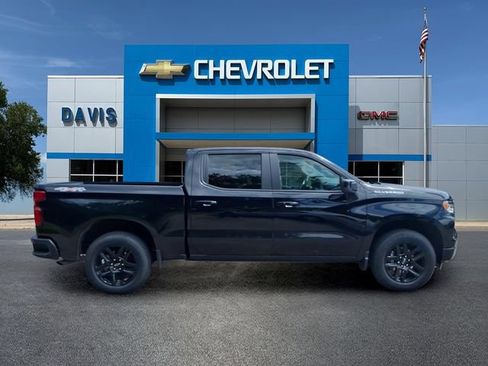 Used 2024 Chevrolet Silverado 1500 RST w/ Protection Package AWD/4WD image 2