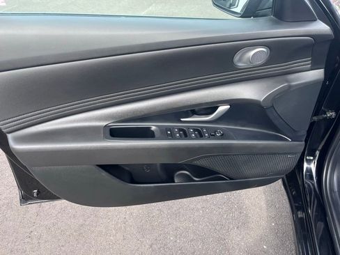 Used 2024 Hyundai Elantra Limited FWD image 8