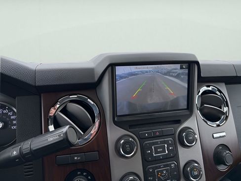 Used 2013 Ford F350 Lariat w/ Chrome Pkg image 12