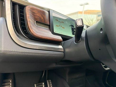 Used 2022 Rivian R1T Adventure image 35