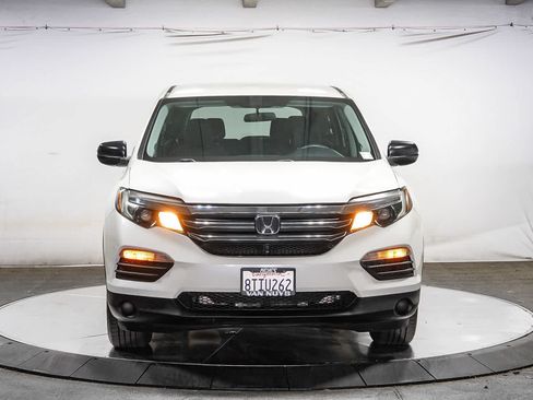 Used 2018 Honda Pilot LX image 6