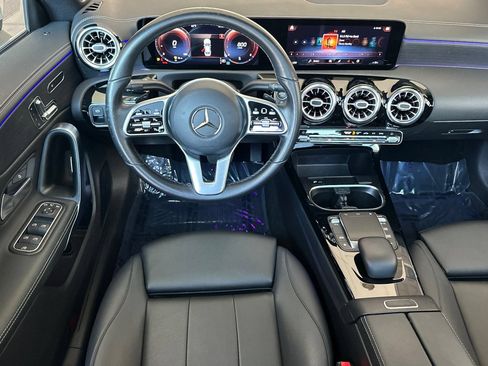 Used 2021 Mercedes-Benz CLA 250 image 14