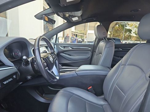 Used 2024 Buick Enclave Premium image 22