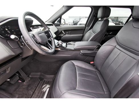 Used 2024 Land Rover Range Rover Sport SE AWD/4WD image 6