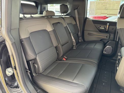 New 2025 GMC Hummer EV 3X w/ Extreme Off-Road Package image 17