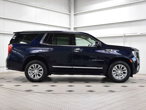 Used 2024 GMC Yukon Denali AWD/4WD image 9