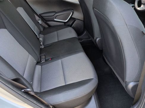 Used 2023 Kia Soul LX w/ LX Technology Package FWD image 19