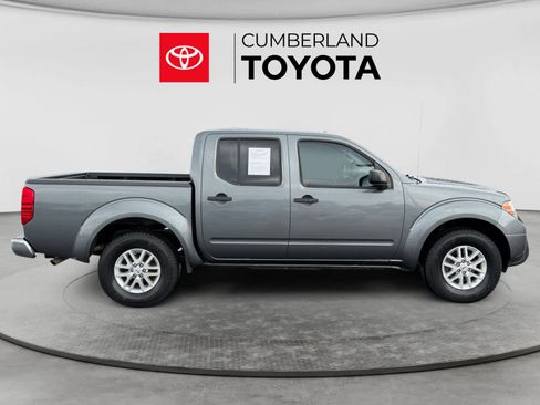 Used 2017 Nissan Frontier SV AWD/4WD image 6