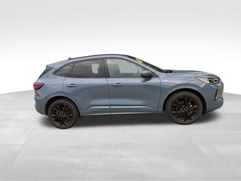 Used 2023 Ford Escape ST-Line Elite w/ Premium Technology Package AWD/4WD image 4