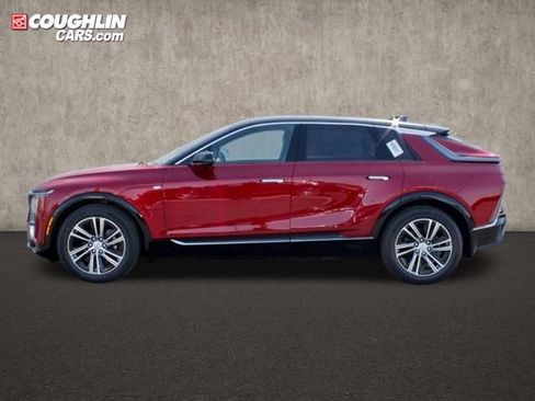 New 2025 Cadillac Lyriq Luxury w/ LPO, Floor Liner Package image 2