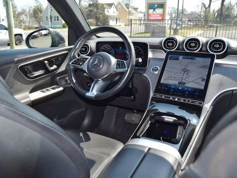 Used 2024 Mercedes-Benz GLC 300 4MATIC image 26