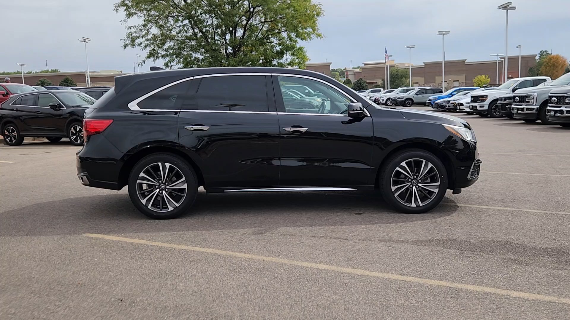 Used 2020 Acura MDX w/ Technology Package AWD/4WD image 10