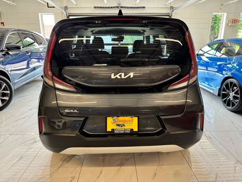 Used 2023 Kia Soul LX w/ Option Group 015 FWD image 6