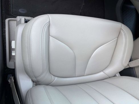 Certified 2022 Lincoln Nautilus FWD w/ Premium Package image 13
