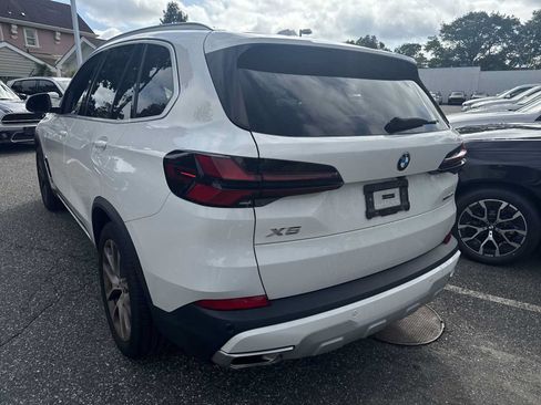 Used 2024 BMW X5 xDrive40i w/ Parking Assistance Package AWD/4WD image 6