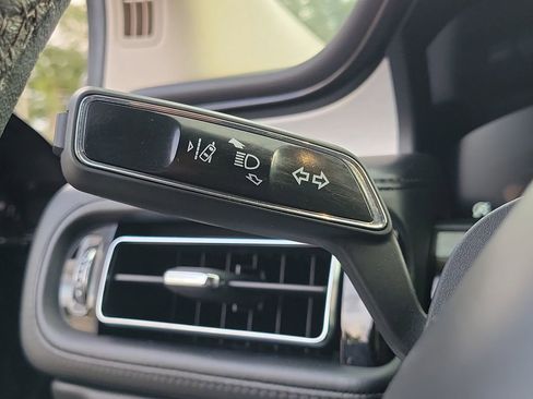 Certified 2022 Lincoln Nautilus FWD w/ Premium Package image 28