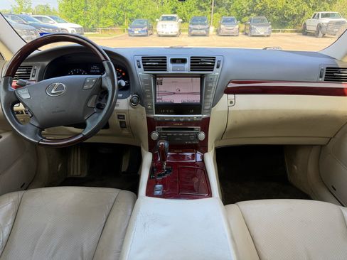 Used 2011 Lexus LS 460 w/ Luxury Value Edition RWD image 12