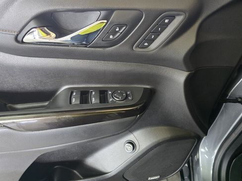 Used 2021 GMC Acadia AT4 w/ Technology Package AWD/4WD image 21