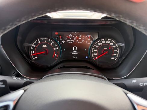 Used 2018 Chevrolet Camaro SS RWD image 10