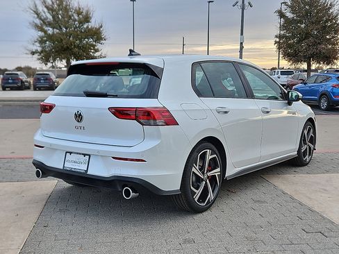 New 2026 Volkswagen GTI SE image 3