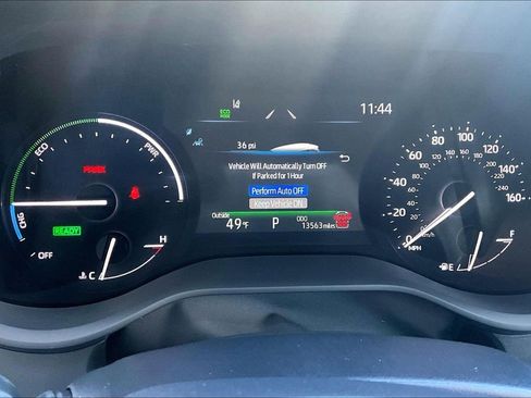 Certified 2026 Toyota Sienna LE image 2