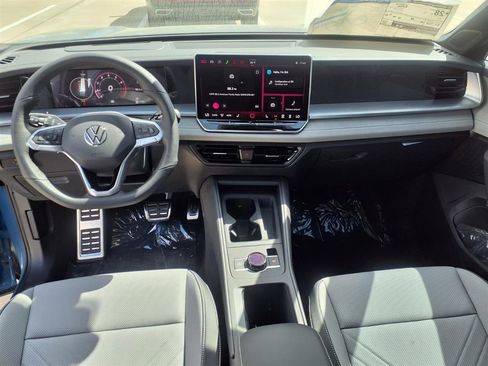 New 2026 Volkswagen Tiguan SE R-Line FWD image 10