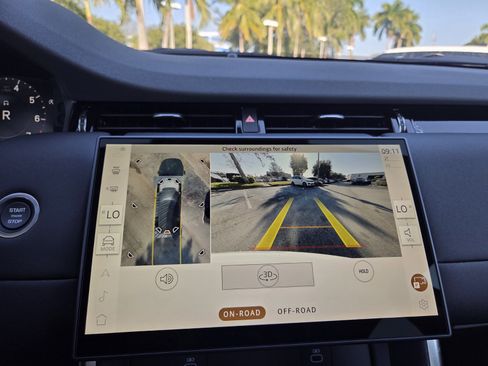 New 2025 Land Rover Discovery Sport S image 21