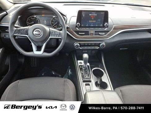 Used 2023 Nissan Altima 2.5 SV image 13