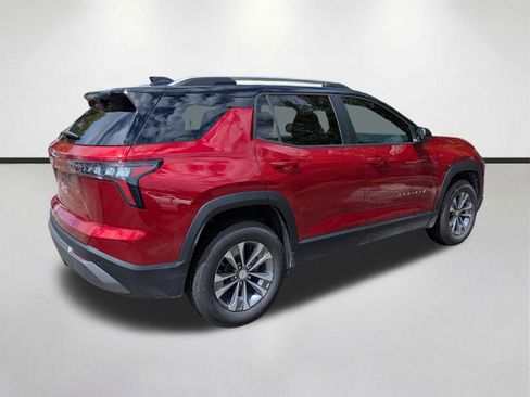 Used 2025 Chevrolet Equinox LT w/ Safety and Technology Package image 4