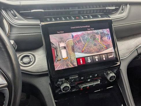 Used 2021 Jeep Grand Cherokee L Overland w/ Advanced Protech Group III image 11