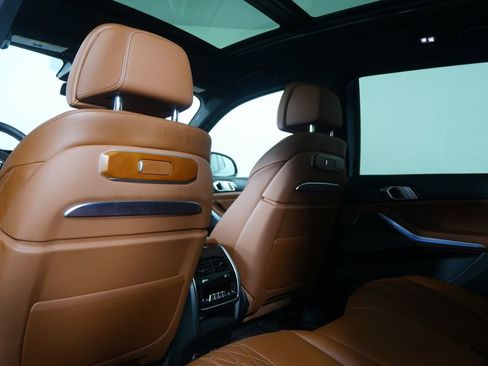 Certified 2025 BMW X7 M60i image 22