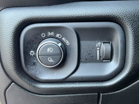 Used 2023 RAM 1500 Big Horn AWD/4WD image 22