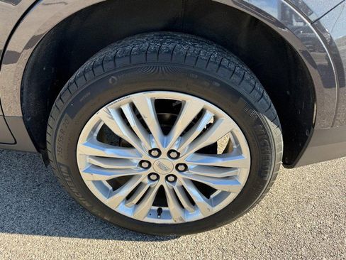 Used 2019 Cadillac XT5 Premium Luxury w/ Driver Assist Package image 27