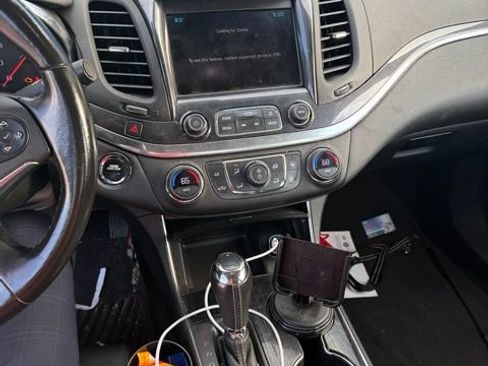 Used 2018 Chevrolet Impala LT FWD image 16
