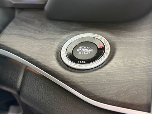 Used 2022 Jeep Grand Cherokee L Limited AWD/4WD image 18