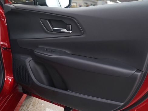 Used 2026 Toyota Prius Plug-In Hybrid image 9