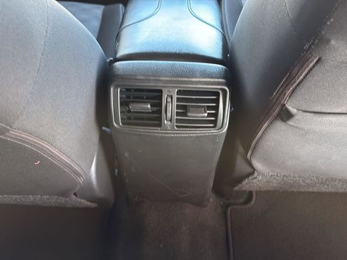 Used 2019 Nissan Rogue Sport SV AWD/4WD image 41