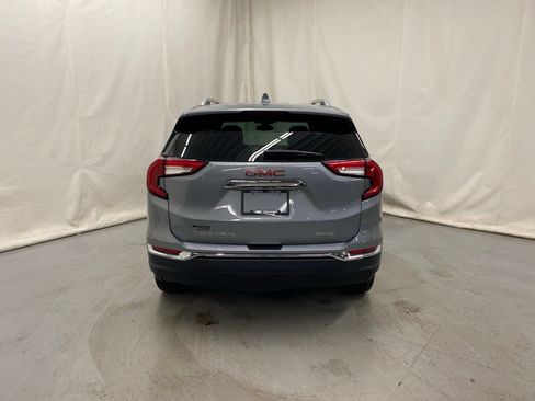 Used 2024 GMC Terrain SLT AWD/4WD image 7