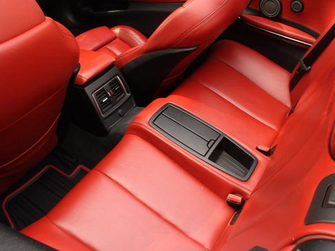 Used 2018 BMW M4 Convertible RWD image 19