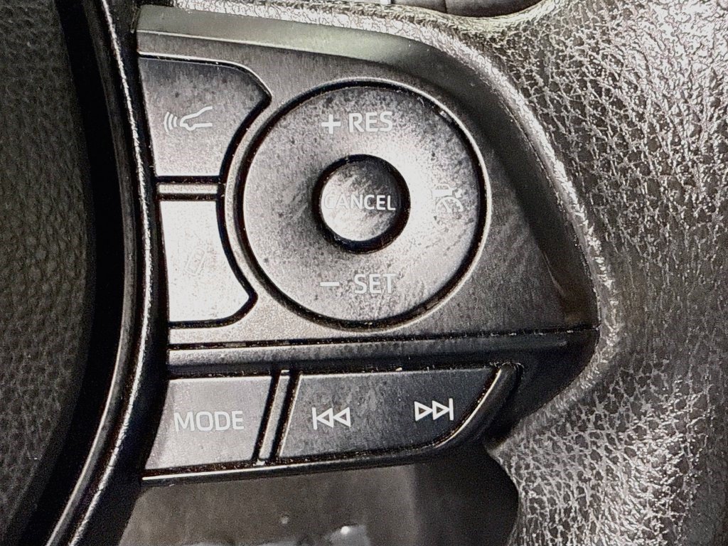 Used 2022 Toyota Corolla LE FWD image 14