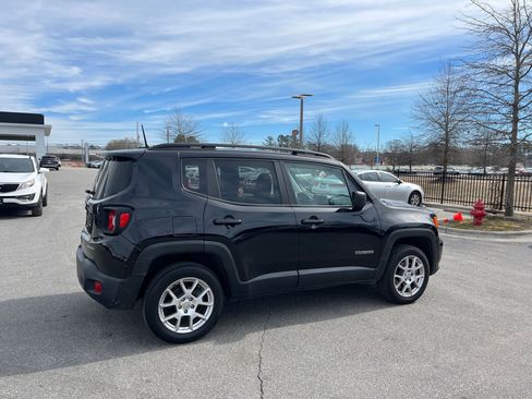 Used 2019 Jeep Renegade Sport w/ Sport Appearance Group image 9