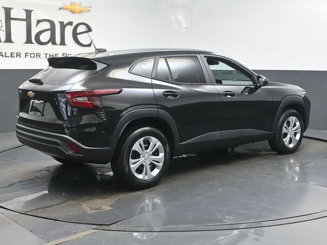 New 2026 Chevrolet Trax LS FWD image 28