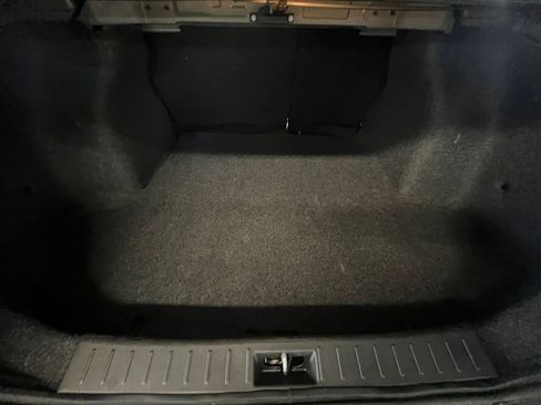 Used 2025 Nissan Versa SV image 31