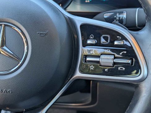 Certified 2019 Mercedes-Benz E 300 4MATIC image 17